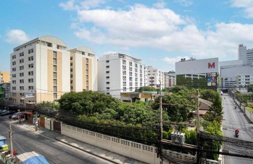 Nonthaburi Hotel | SURANG MANSION