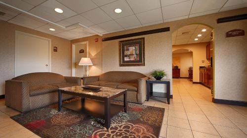 East Brunswick Hotel | SureStay Hotel by Best Western East Brunswick