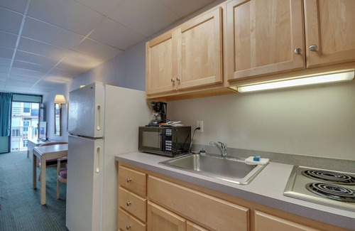 Midtown Ocean City Hotel | Surf Inn Suites