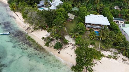 Cerf Island Villa | Surf Tropical Villa Seascape