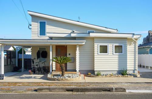 Aoshima House | Surf&Turf Aoshima - サーフ&ターフ青島 -