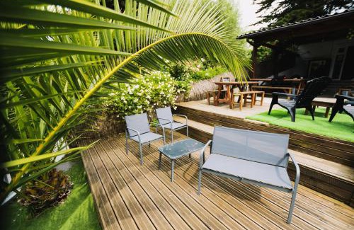Loredo Bed & Breakfast | SURFbase Loredo