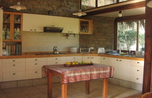 Mancora Villa | Surfingbirds Home for Surfers and Birdwatchers, restaurants at walking-distance