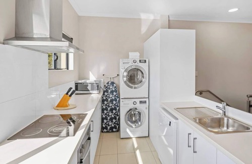 Yallingup Apartment | Surfside 3A Vibrant Yallingup Beachfront Living