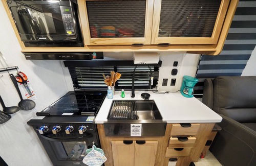 Crystal Beach House | Surfside Serenade beach tinyhome