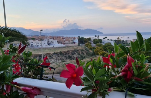 Puerto de Mazarron House | Surise Den- Walk to the beach, sea view and pool. Holiday rentals & winter stays