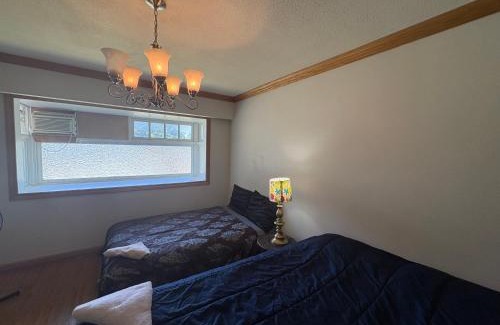 Fleetwood Bed & Breakfast | Surrey Central Private Room- Near Transit, Skytrain, Shopping Plaza