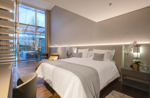 Pinhais Hotel | Suryaa Hotel Pinhais, Curio Collection by Hilton