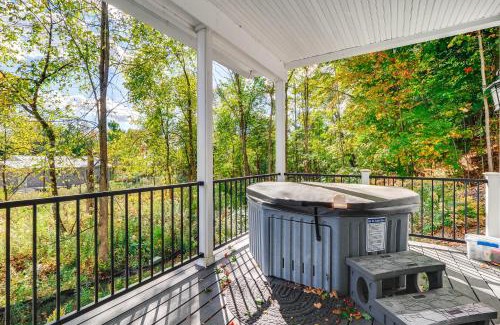 Suttons Bay House | Suttons Bay Home Hot Tub, Lake Views and Fire Pit