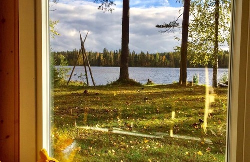 Vierema Cabin | Suviranta- Your Cozy Lake House in the Heart of Finland with Sauna + Hot Tub