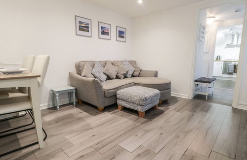 Herne Bay House | SWALLOW COTTAGE, pet friendly, with a garden in Herne Bay