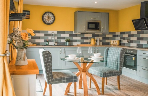 Westbrook Court Cottage | Swallow Lodge - UK42540