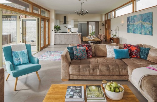 West Pennard Apartment | Swallow's Orchard - Glastonbury