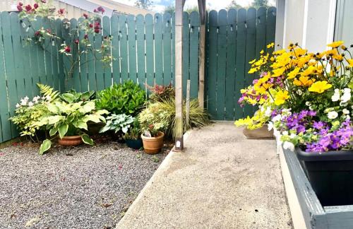 Sutton Cross Apartment | Swallow's Rest Garden Apartment