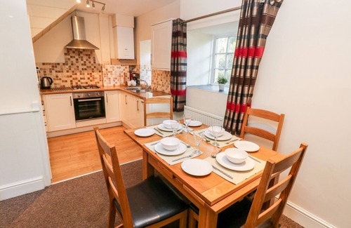 Llys Y Fran Cottage | SWALLOWS COTTAGE, pet friendly, with a garden in Maenclochog