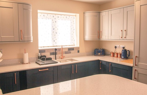 Honiton Cottage | SWALLOWS DIP, family friendly, country holiday cottage in Honiton