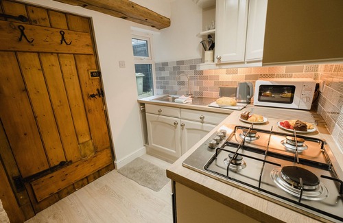 Marsden House | Swan Cottage, Village Centre