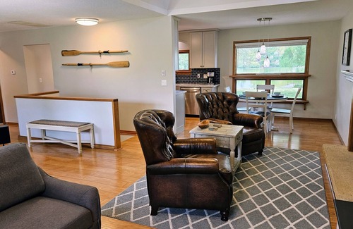 Greenwich House | Swan Shores - newly remodeled lakefront home