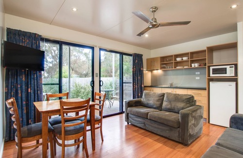 Swansea Apartment | Swansea Beach Chalets