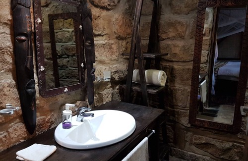 Athi River Cabin | Swara Acacia Lodge