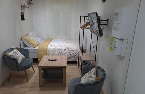 Oasis - Maroc Apartment | Sweet/Circuit 24h/Moto GP/Antares/Oasis - centre des expositions/Boulerie Jump