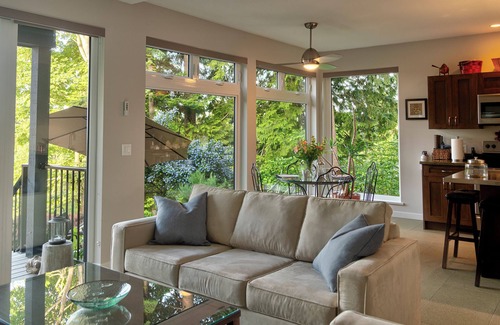Gibsons Apartment | Sweet Georgia Terrace: Comfort and Style on the Sunshine Coast