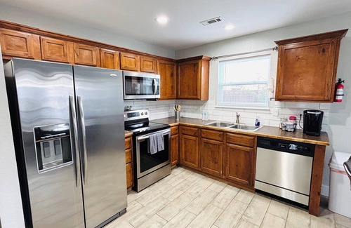 Fayetteville House | Sweet Home 2 BR