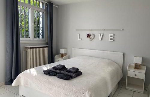 Fontaine Lestang-Bagatelle-Papus-Tabar-Bordelongue House | Sweet Home - 55m2 appartment, garden, swimming pool, parking