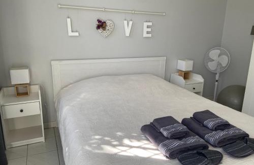 Fontaine Lestang-Bagatelle-Papus-Tabar-Bordelongue House | Sweet Home - 55m2 appartment, garden, swimming pool, parking