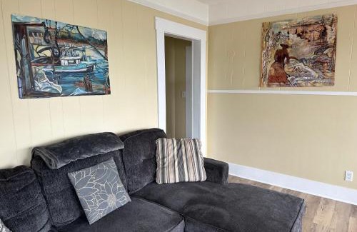 Alert Bay House | Sweet Home Alert Bay