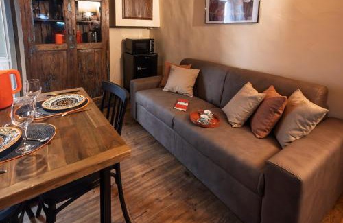 Old Town Apartment | Sweet Light and Romance on Perugia First Floor