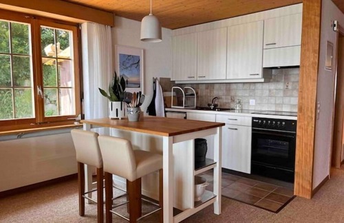 Goldiwil Apartment | Sweet Retreat w/Dreamy Lakeviews