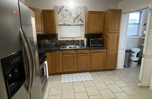 Broadmoor House | Sweet Salcedo - Cute 2 BR/1 BA cottage