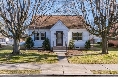 Palmyra House | "Sweet Serenity" Stay 10 Minutes from Hershey home