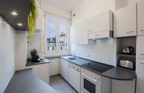 Porta Tenaglia Apartment | Sweett | Biancamano - One Bedroom Apartment, Sleeps 4