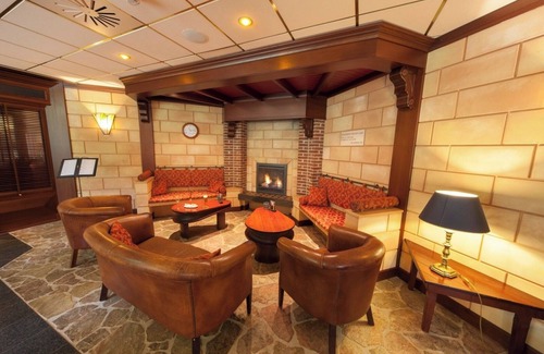 Lochem Hotel | Swim and Stay — Indoor Pool, Free Parking, and Great Games Right Inside