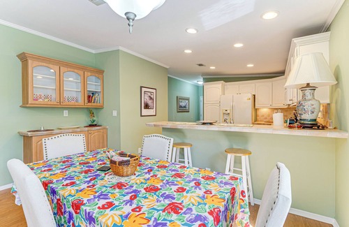 Diplomat House | Swim, Golf & Relax: Family Gem in North Fort Myers