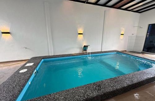 Seremban Villa | SwimmingPool-Villa-Seremban-Spacious-up to 22paxs 舒适宽敞泳池别墅