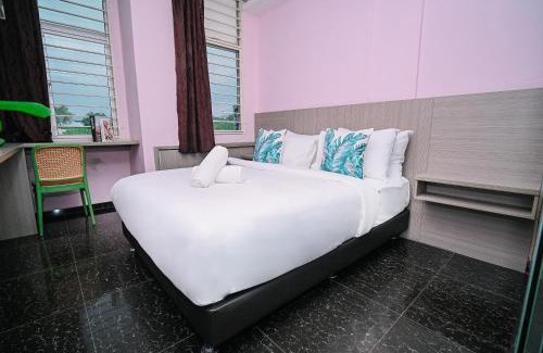 Rawang Hotel | Swing & Pillows - Rawang Selangor