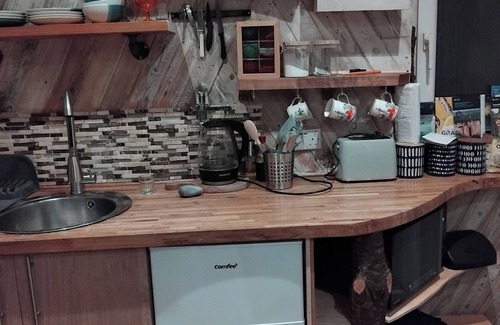 Llanelli Apartment | Swiss valley retreat cabin , hot tub and therapies