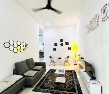 Lunas House | Syapins Cozy Haven Homestay Musslim Only