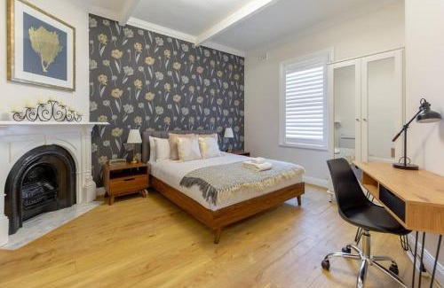 Millers Point Apartment | Sydney CBD Waterview Home 60