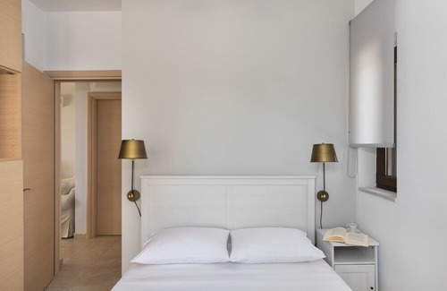 Megas Gialos Hotel | Syra Bay