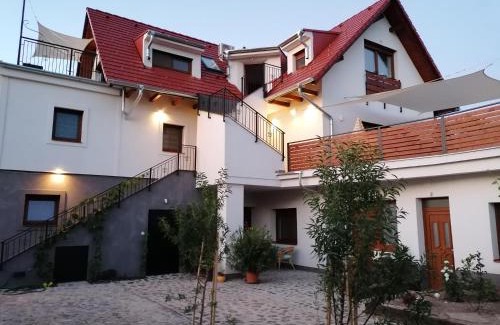Szigliget Apartment | Szigligeti Mandula Kert Vendégház