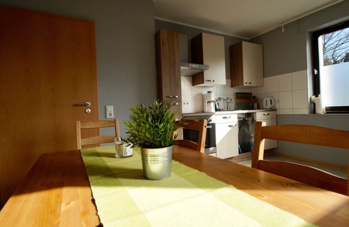 Bergisch Gladbach Apartment | t NiceFlat1 80qm15 MinKölnCity /Fair