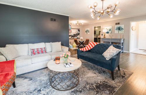 Mayo Meadow House | T-Town Bougie Trendy and Fun! 4 Beds blocks from Expo!