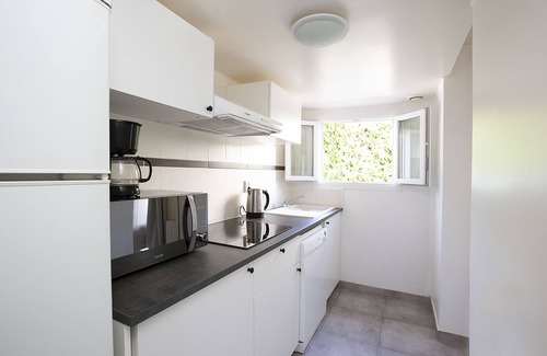 Garches Apartment | T2 35 m² detached on private driveway at the gates of Paris