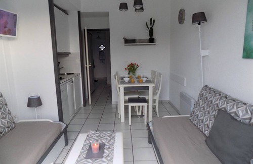 Bourgenay Apartment | T2 by the sea 4/5 people in Bourgenay-Talmont St Hilaire-Les Sables d'Olonne Vendée
