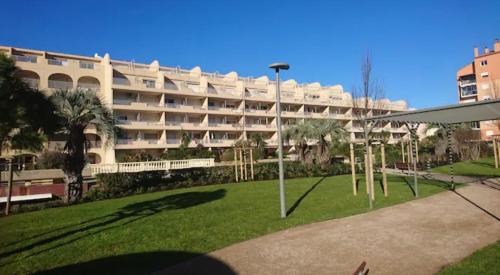 Toulon - Hyeres Apartment | T2 Duplex climatisé et rénové avec terrasses - Hyères Port