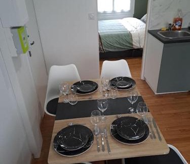 Oasis - Maroc Apartment | T2 Jacky IC./Moto/Circuit 24h/Oasis/Antares